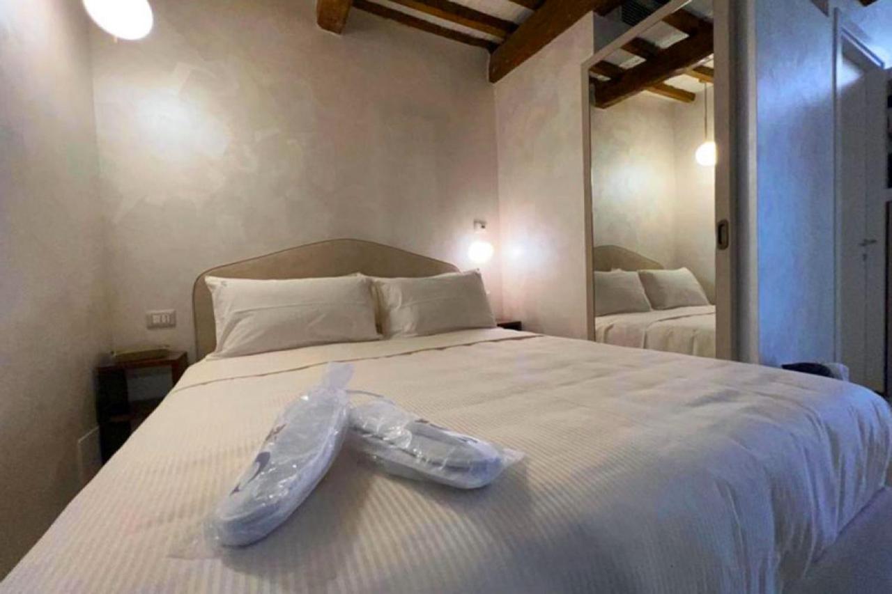 Dimora Storica Lo Svevo Hotel Iesi Ngoại thất bức ảnh